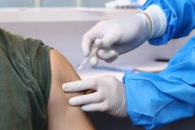 تزریق واکسن کرونا به خبرنگاران شهرستان رودبار