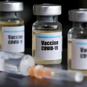 سازمان غذا و دارو: وجود ۲۰۰ میلیون دوز واکسن تقلبی کرونا در دنیا / نمی توانیم بازار را باز کنیم تا واکسن فیک وارد کشور شود