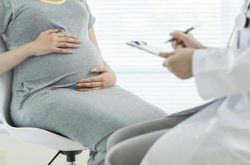 تاکید بر واکسیناسیون زنان باردار با “سینوفارم”