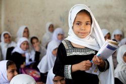 نخستین فتوای طالبان: آموزش مختلط ممنوع