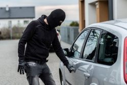 کاهش ۱۹ درصدی سرقت خودرو در گیلان / کوچ مجرمین به فضای مجازی