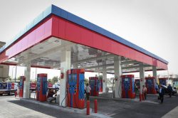 وزارت نفت: اختلال در پمپ بنزین ها مربوط به کارت سوخت است، نه بنزین آزاد