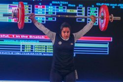 چرا موفق ترین دختر وزنه بردار ایران روی سکو اشک می ریخت