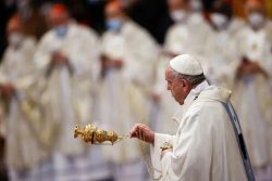 پاپ فرانسیس خشونت علیه زنان را اهانت به خداوند خواند