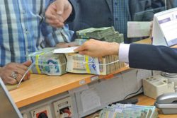 بانک مرکزی به موقع ارز مورد نیاز کالاهای اساسی را تأمین کند