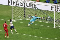 شکست ناباورانه در اولین دیدار جام جهانی / انگلیس 6 ایران 2