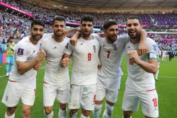یوزها با شکار اژدها به جام جهانی برگشتند/ ایران 2 ولز 0